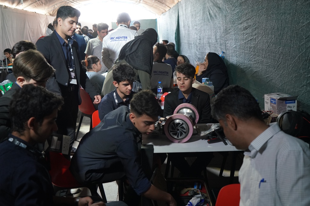 IIID Hosts Student Combat Robotics at 2025 Technology Olympiad